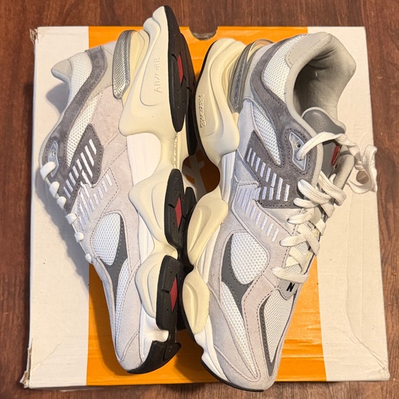 New Balance White and Gray Athletic Shoes NOBOX - Picture 4 of 5